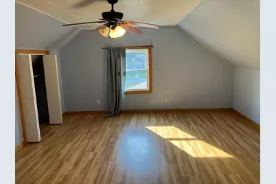 910 W 19th Street, Sterling, IL 60181 - Photo 14