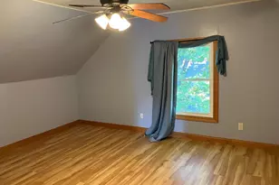 910 W 19th St, Sterling, IL 60181 - Photo 18