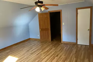 910 W 19th St, Sterling, IL 60181 - Photo 16