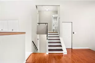 363 Oaktree Ct, Hoffman Estates, IL 60169 - Photo 10