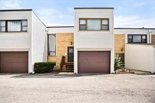 363 Oaktree Ct, Hoffman Estates, IL 60169 - Photo 30