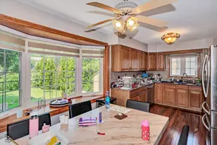 10408 S Alta Dr, Palos Hills, IL 60465 - Photo 6