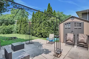 10408 S Alta Dr, Palos Hills, IL 60465 - Photo 22