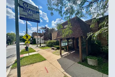 251 N Center Street, Joliet, IL 60435 - Photo 8