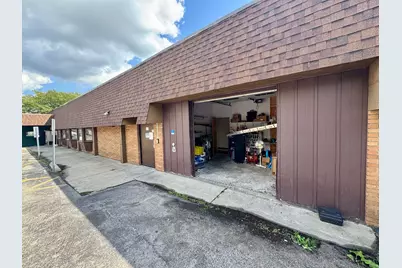 251 N Center Street, Joliet, IL 60435 - Photo 38