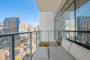 303 W Ohio St, Chicago, IL 60654 - Photo 12