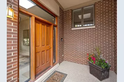 1218 Hawthorne Court, Hinsdale, IL 60521 - Photo 2