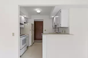 2144 Harbor Town Cir, Champaign, IL 61821 - Photo 12