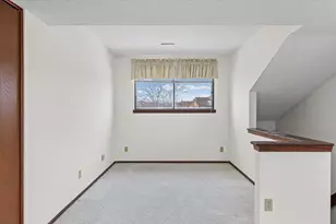 2144 Harbor Town Cir, Champaign, IL 61821 - Photo 10