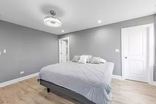 7335 S Greenwood Ave, Chicago, IL 60619 - Photo 12