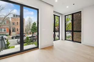 2434 W Superior St, Chicago, IL 60612 - Photo 4