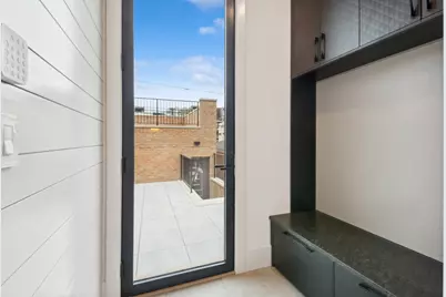 2434 W Superior Street, Chicago, IL 60612 - Photo 22