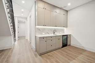 2434 W Superior St, Chicago, IL 60612 - Photo 40