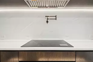 2434 W Superior St, Chicago, IL 60612 - Photo 10