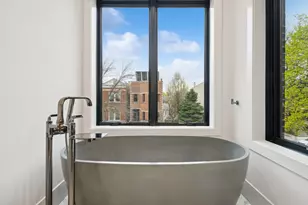 2434 W Superior St, Chicago, IL 60612 - Photo 26