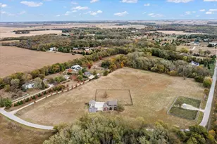 302 County Rd 2650 N, Mahomet, IL 61853 - Photo 4