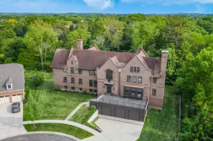 141 Loretto Ct, Wheaton, IL 60189 - Photo 2