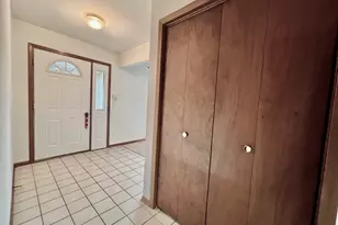 7632 Hanover Dr, Tinley Park, IL 60477 - Photo 2