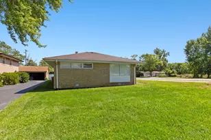 2934 186th St, Lansing, IL 60438 - Photo 2