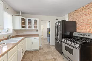 2934 186th St, Lansing, IL 60438 - Photo 6