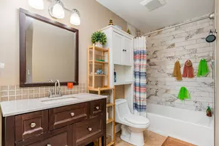 2B Kingery Quarter, Willowbrook, IL 60527 - Photo 10