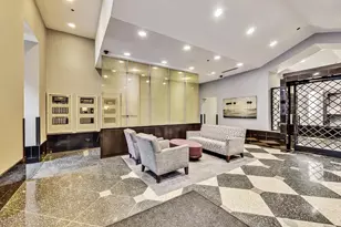 111 W Maple St, Chicago, IL 60610 - Photo 2