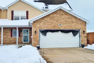 2005 Mountain Rd, Morris, IL 60450 - Photo 1