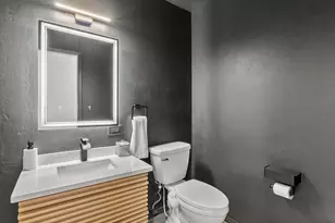 940 E Old Willow Rd, Prospect Heights, IL 60070 - Photo 10