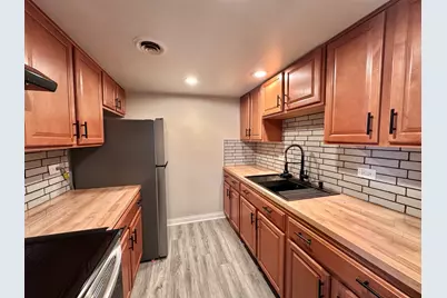 3240 N Manor Drive #130, Lansing, IL 60438 - Photo 6