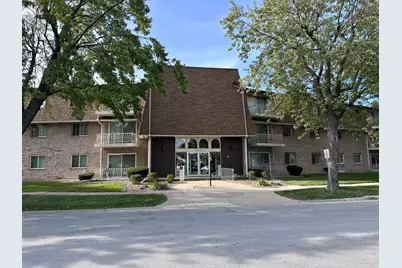 3240 N Manor Drive #130, Lansing, IL 60438 - Photo 1