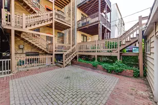 902 W Newport Ave, Chicago, IL 60657 - Photo 52
