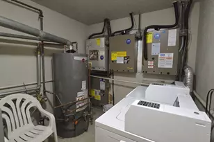 9601 S Karlov Ave, Oak Lawn, IL 60453 - Photo 16