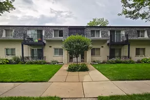 9601 S Karlov Ave, Oak Lawn, IL 60453 - Photo 1