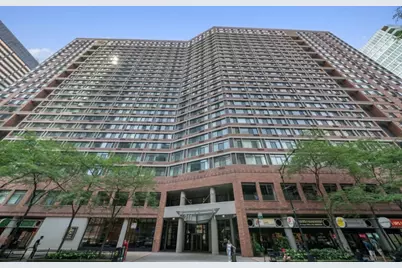 211 E Ohio Street #809, Chicago, IL 60611 - Photo 2