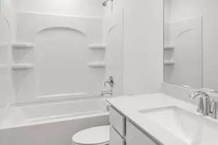 646 W Ashton Dr, Maple Park, IL 60151 - Photo 6