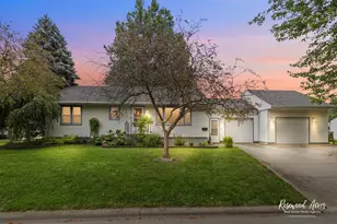 311 S Cleveland Ave, Bradley, IL 60915 - Photo 2