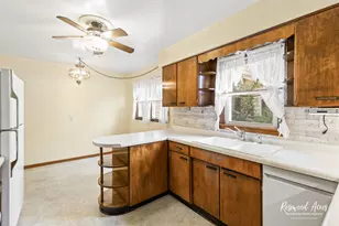 311 S Cleveland Ave, Bradley, IL 60915 - Photo 12