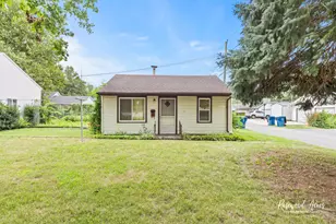 311 S Cleveland Ave, Bradley, IL 60915 - Photo 4