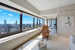 175 E Delaware Pl, Chicago, IL 60611 - Photo 6