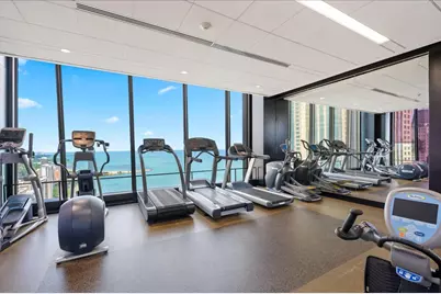 175 E Delaware Place #7910, Chicago, IL 60611 - Photo 18