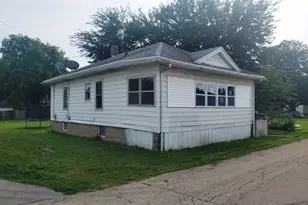 356 W Cypress St, Kankakee, IL 60901 - Photo 2