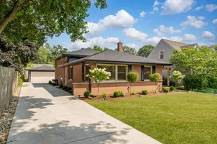 208 47th St, Western Springs, IL 60558 - Photo 2