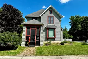 805 Augusta Ave, Elgin, IL 60120 - Photo 1