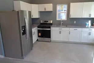 1906 S 4th St, Rockford, IL 61104 - Photo 8