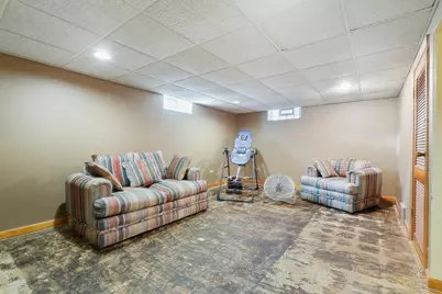 913 E 162nd Place, South Holland, IL 60473 - Photo 16