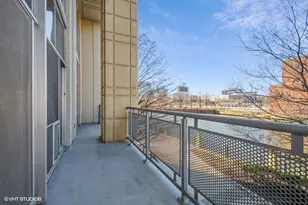 700 N Larrabee St, Chicago, IL 60654 - Photo 10