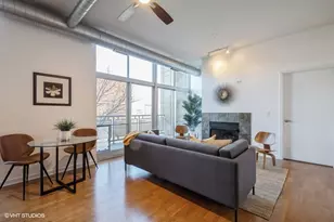 700 N Larrabee St, Chicago, IL 60654 - Photo 2