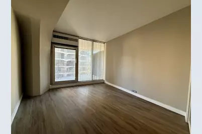 300 N State Street #2907, Chicago, IL 60654 - Photo 8