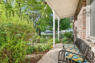 931 N Fairfield Rd, Round Lake Beach, IL 60073 - Photo 2