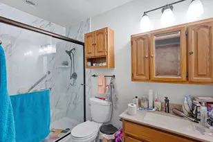 931 N Fairfield Rd, Round Lake Beach, IL 60073 - Photo 10